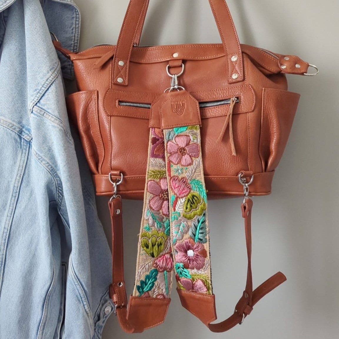 Mochila Teté en Caramelo + 2 Correas Patagonia en Caramelo by SONO Handmade