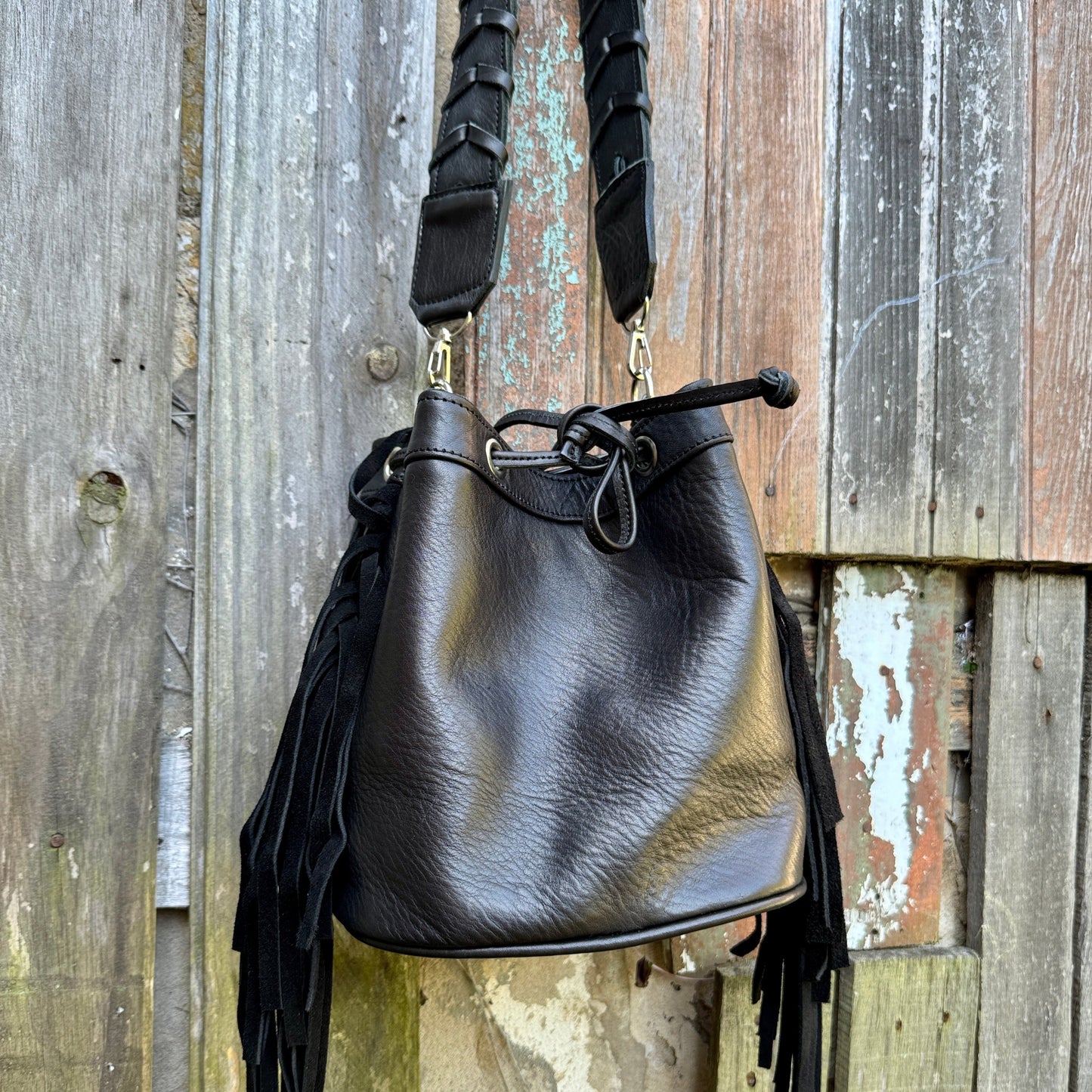 Bucket Bag Elsa in Black - ALL LEATHER
