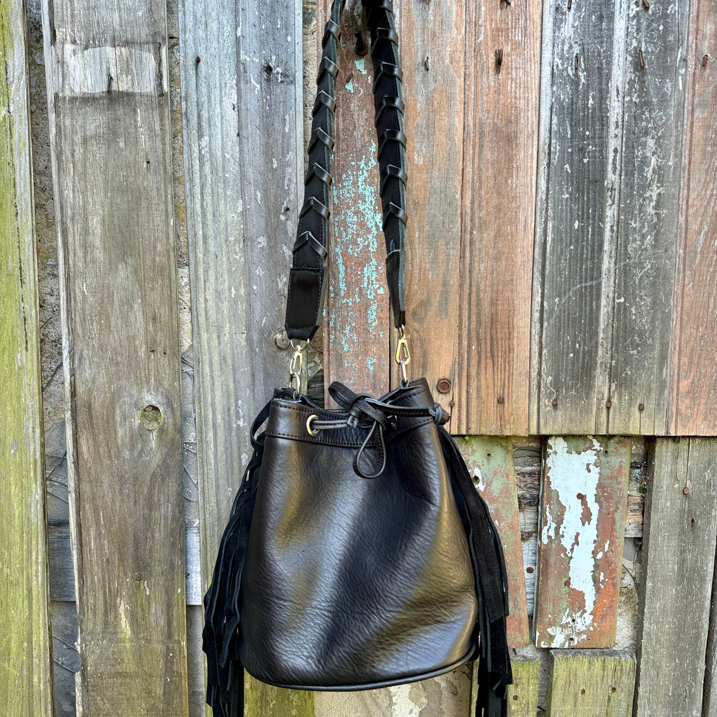 Bucket Bag Elsa in Black - ALL LEATHER