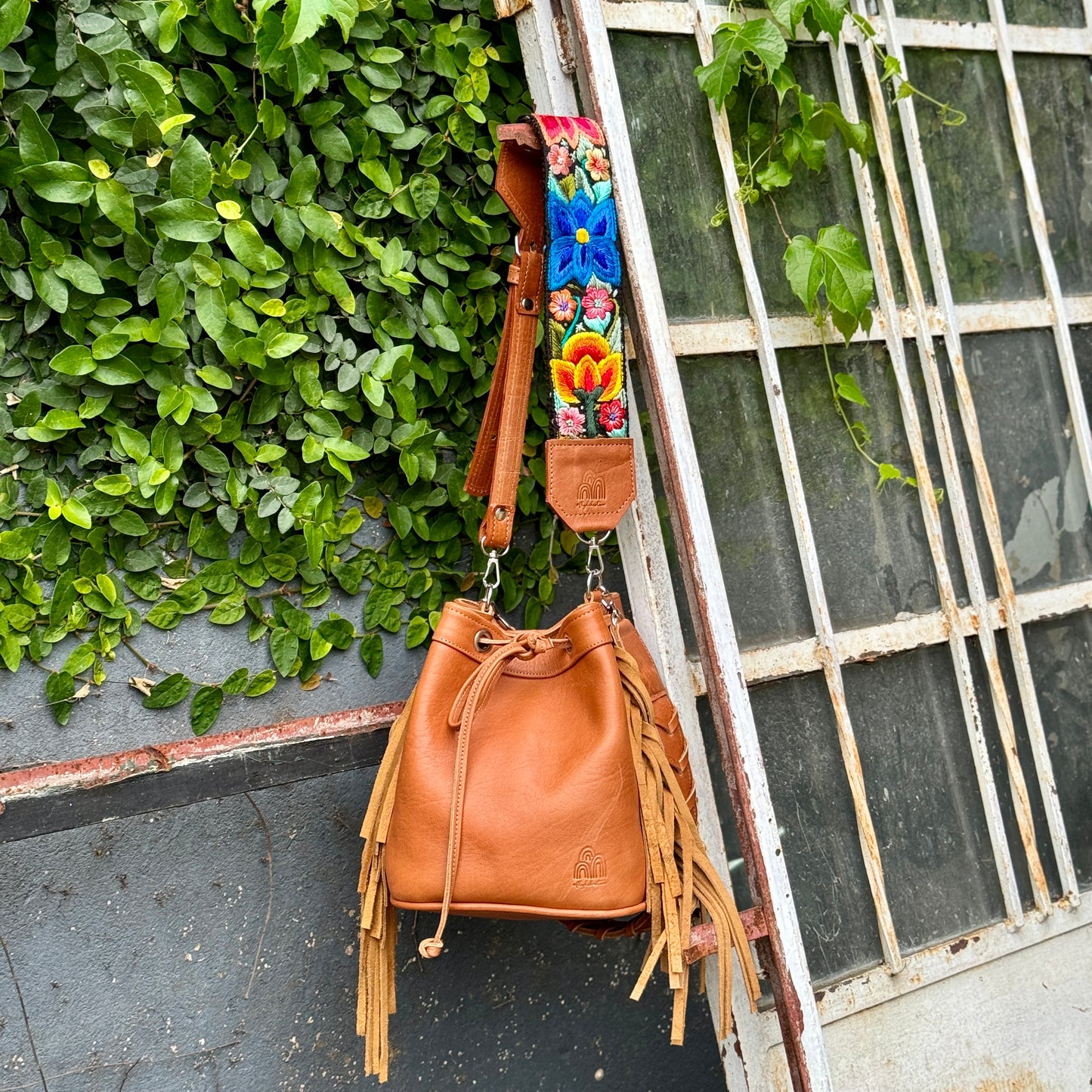 Bolso Elsa en Caramelo + Correa Corta Los Ángeles