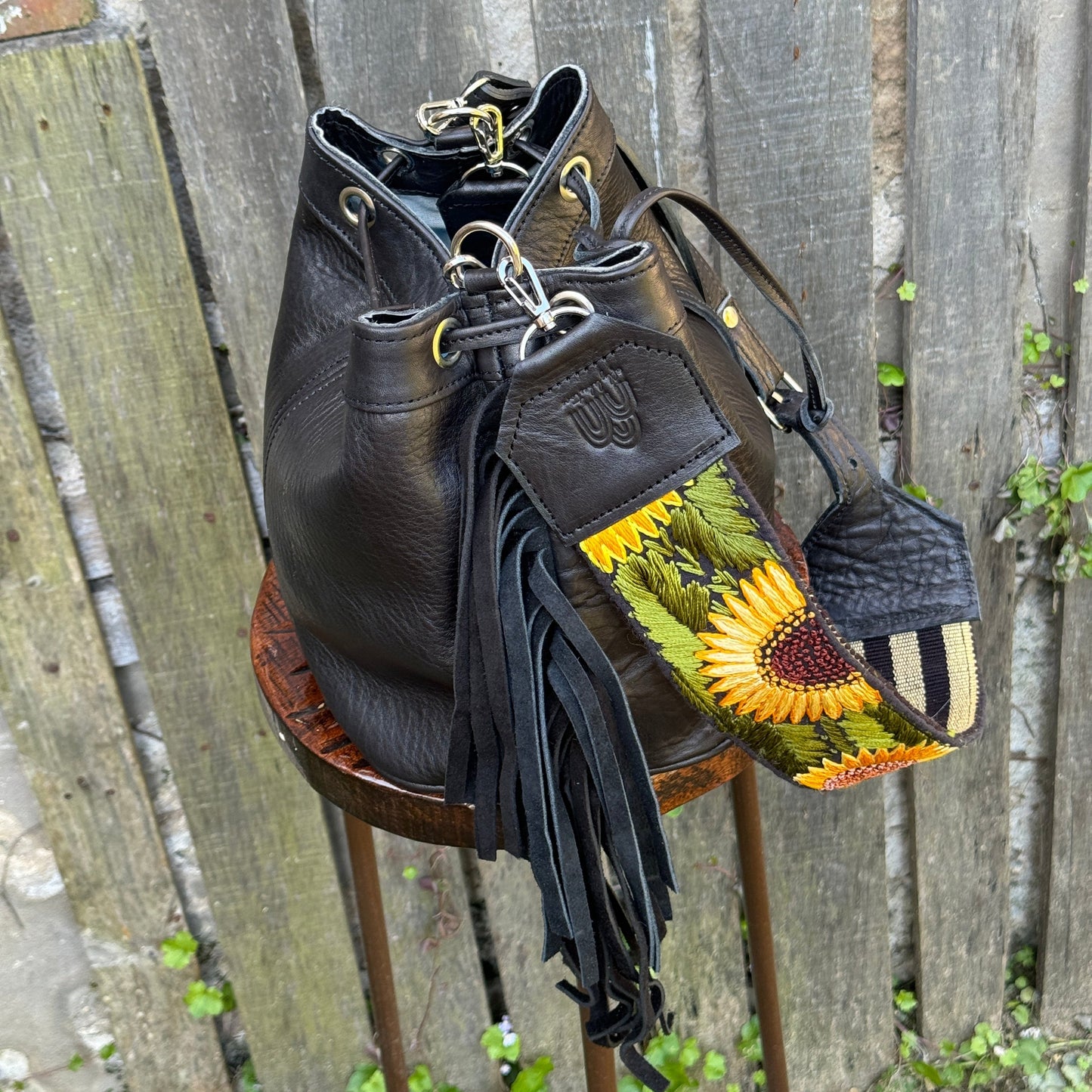 Bolso Elsa en Negro + Correa Corta Buenos Aires
