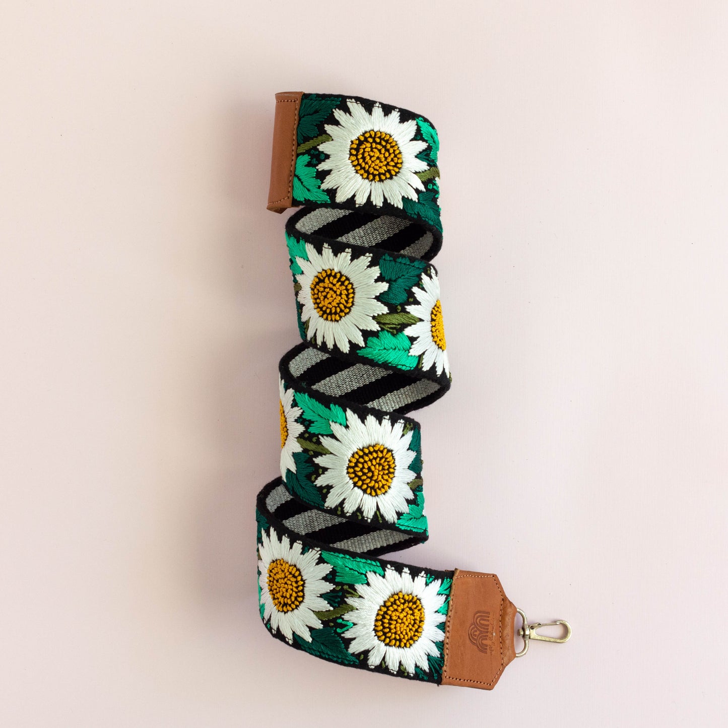 Travel Necessaire Aimé + Edinburgh Long Strap in Caramel