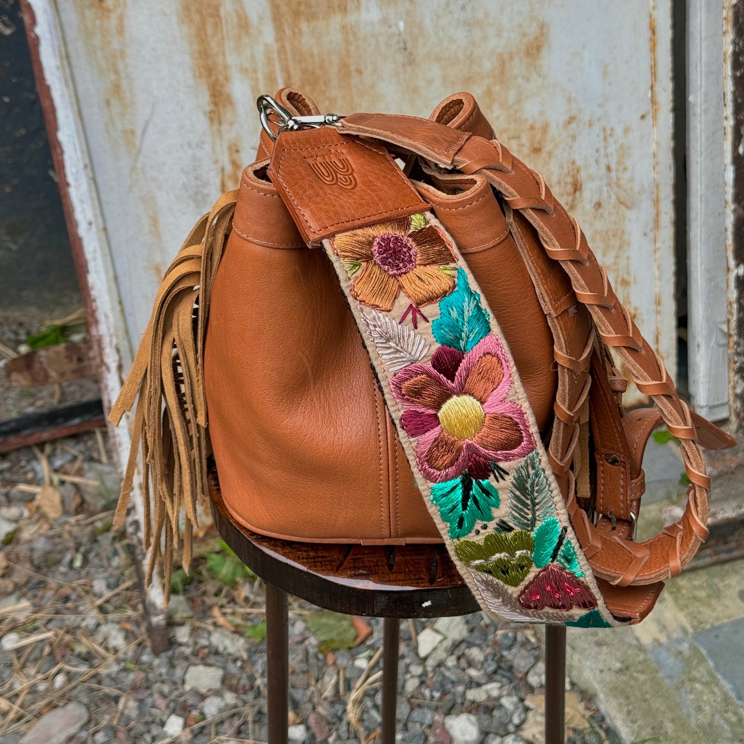 Bucket Bag Elsa in Caramel with Patagonia Strap