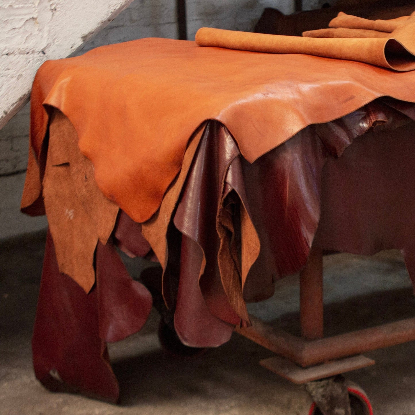 Travel Necessaire Aimé + Jaipur Regular Strap in Caramel