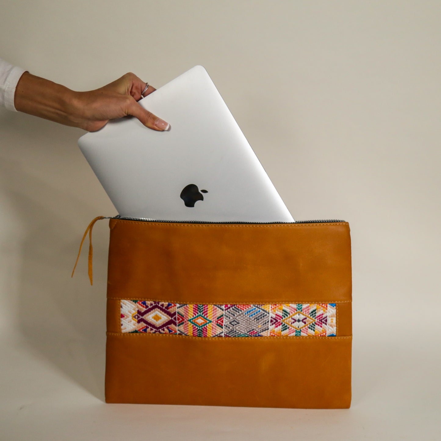 Jaipur Laptop Case in Caramelo