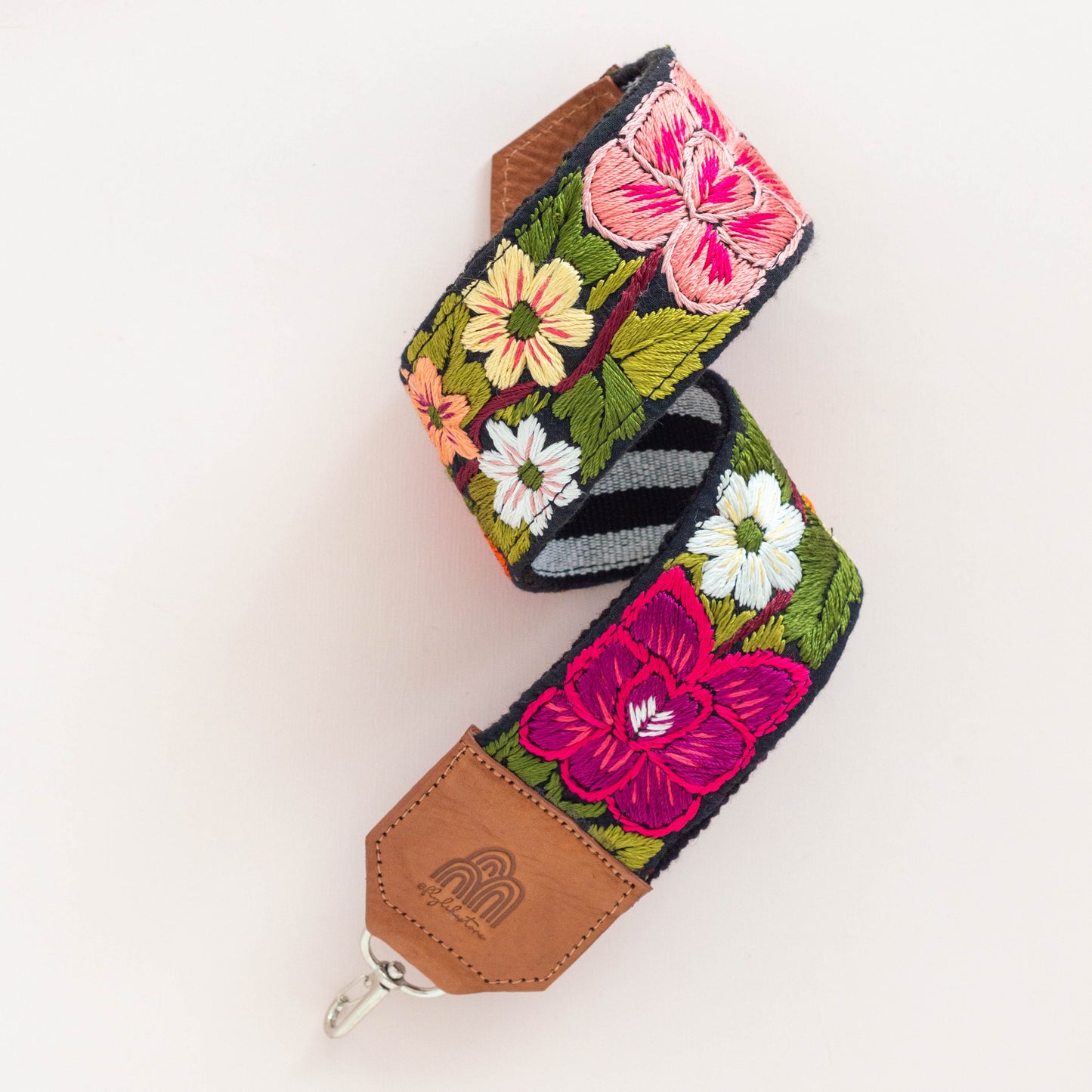 Travel Necessaire Aimé + London Regular Strap in Caramel