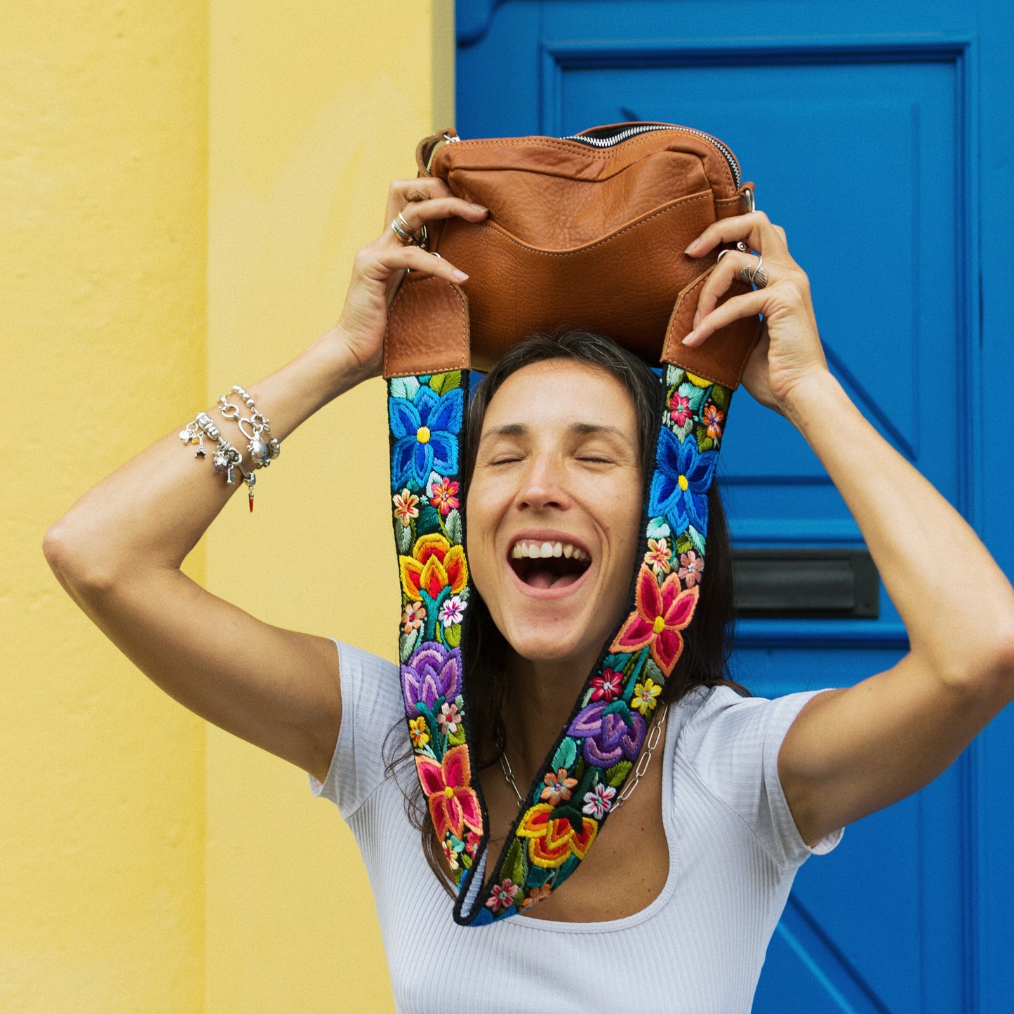 Travel Necessaire Aimé + Los Ángeles Long Strap in Caramel