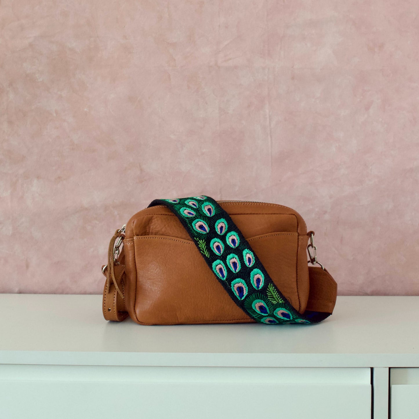 Travel Necessaire Aimé + Cappadocia Regular Strap in Caramel