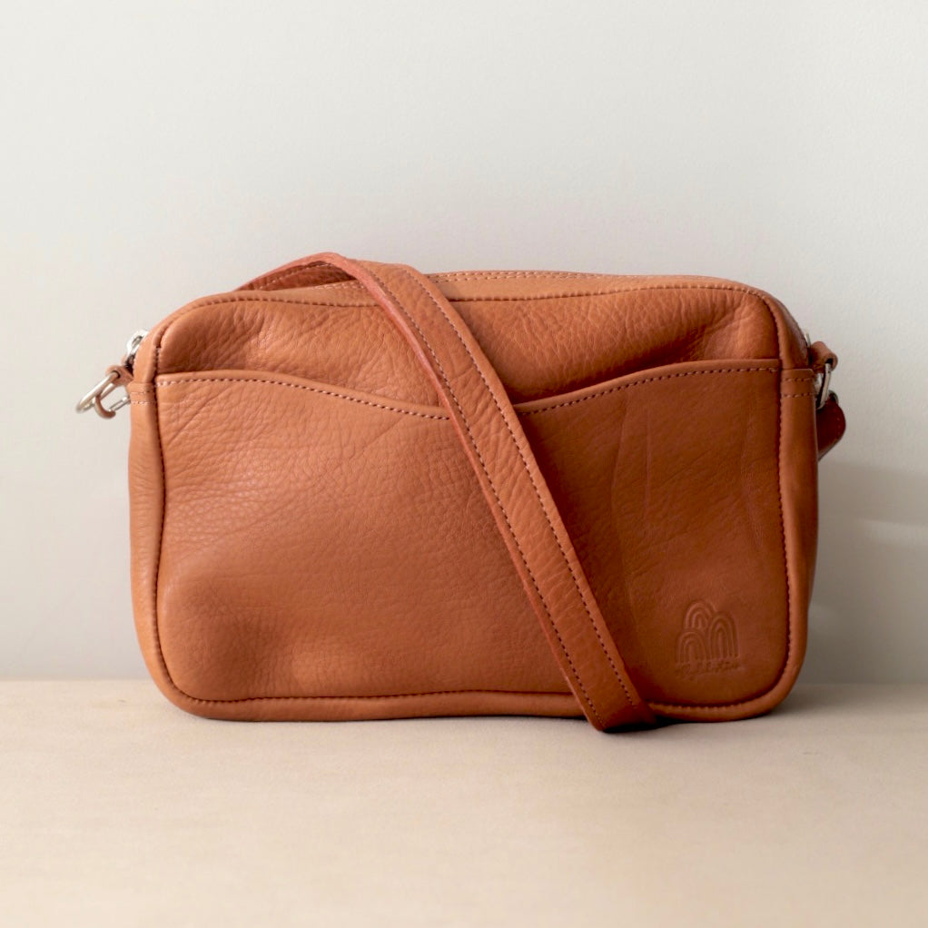 Travel Necessaire Aimé in Caramel