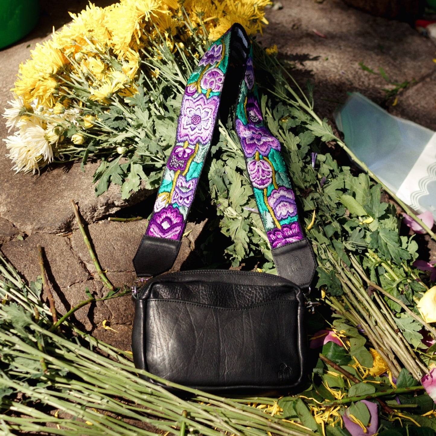 Travel Necessaire Aimé + Provence Long Strap in Black