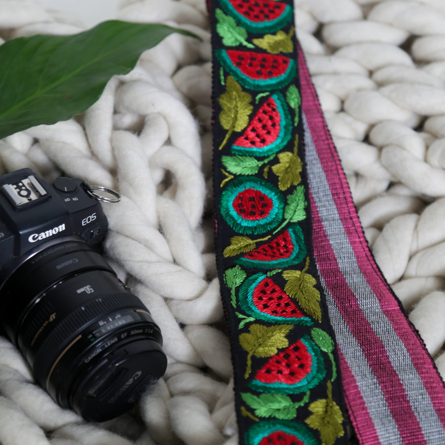 Bahamas Camera Strap in Caramel