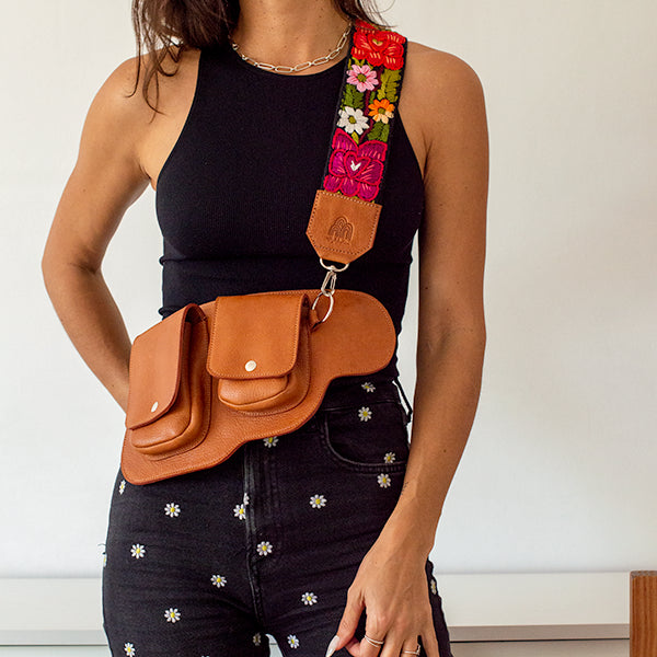 Coco Sling Bag + London Strap in Caramel
