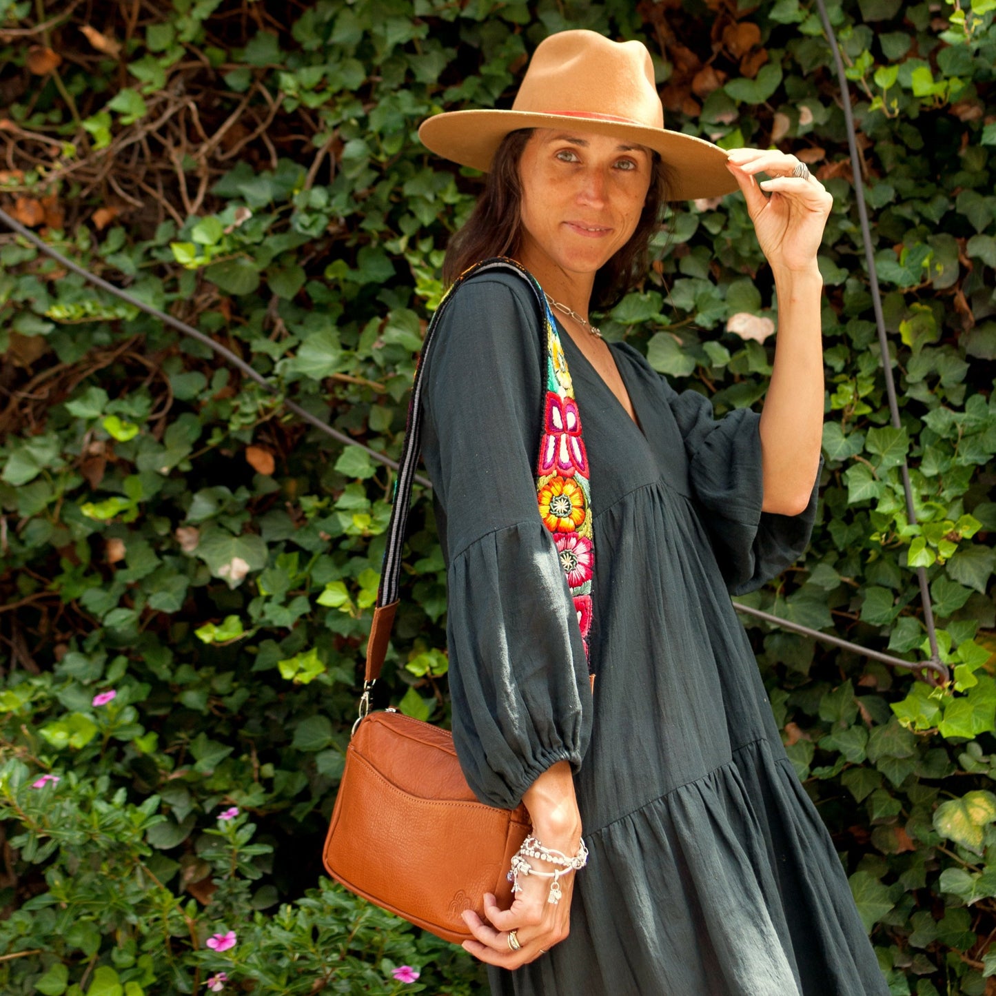 Travel Necessaire Aimé + Jerusalem Long Strap in Caramel