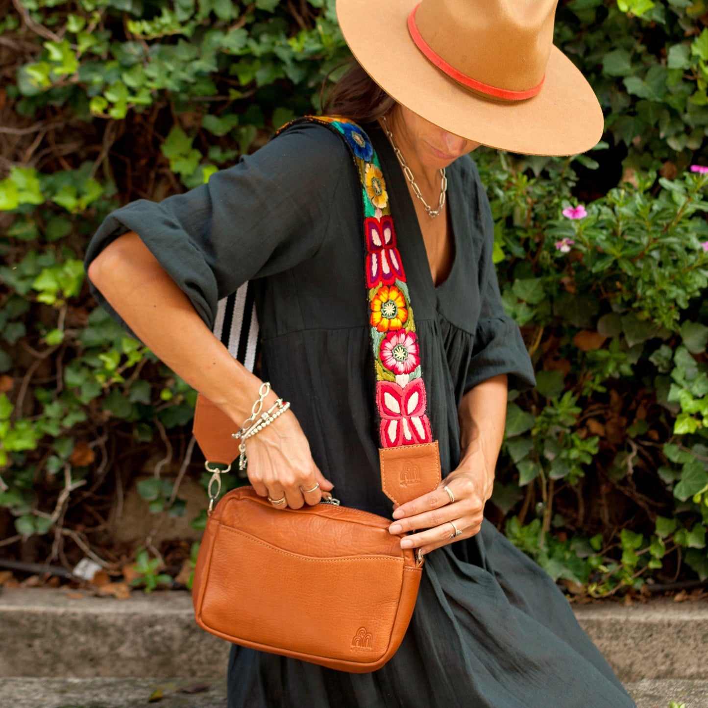 Travel Necessaire Aimé + Jerusalem Long Strap in Caramel
