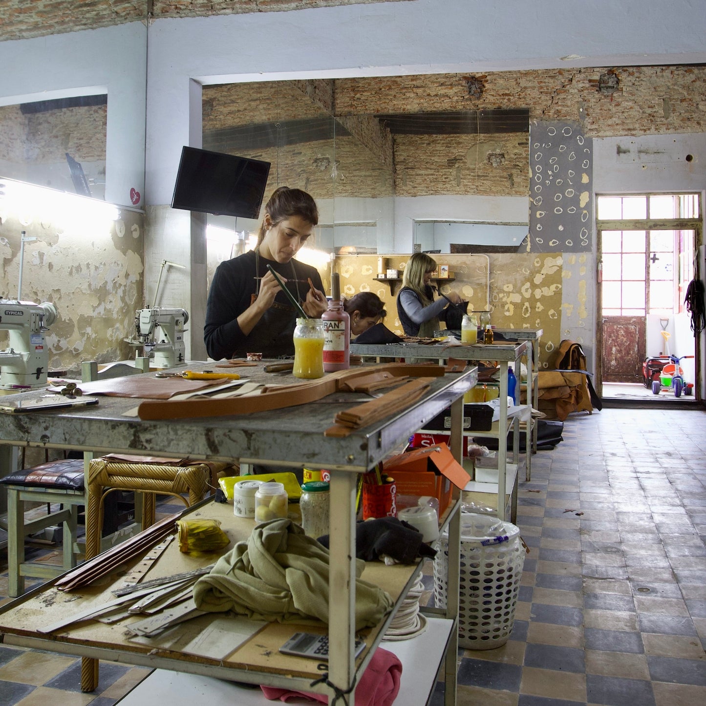 Argentina Suede Top in black + 1/2 Embroidered Strap Mexico