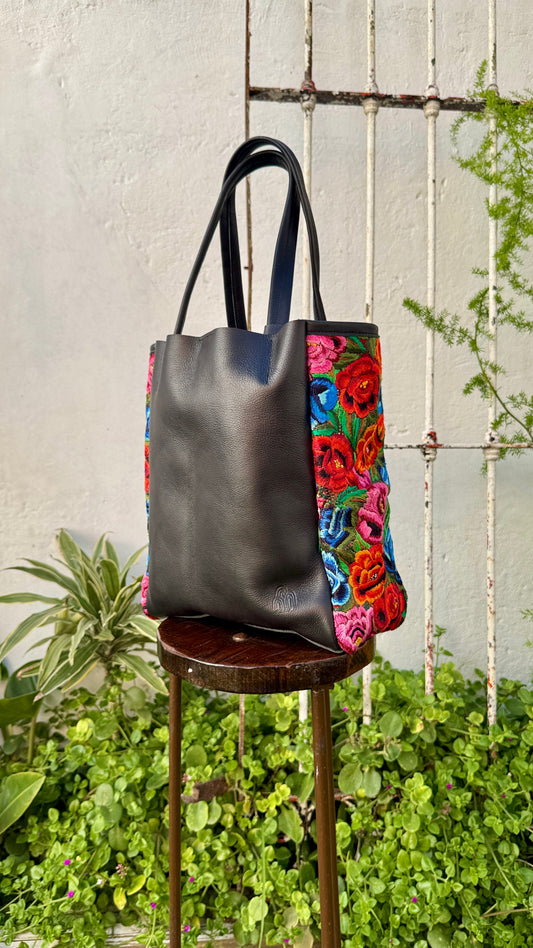 NEW! Huipil Tote Bag Lucy in Black 3