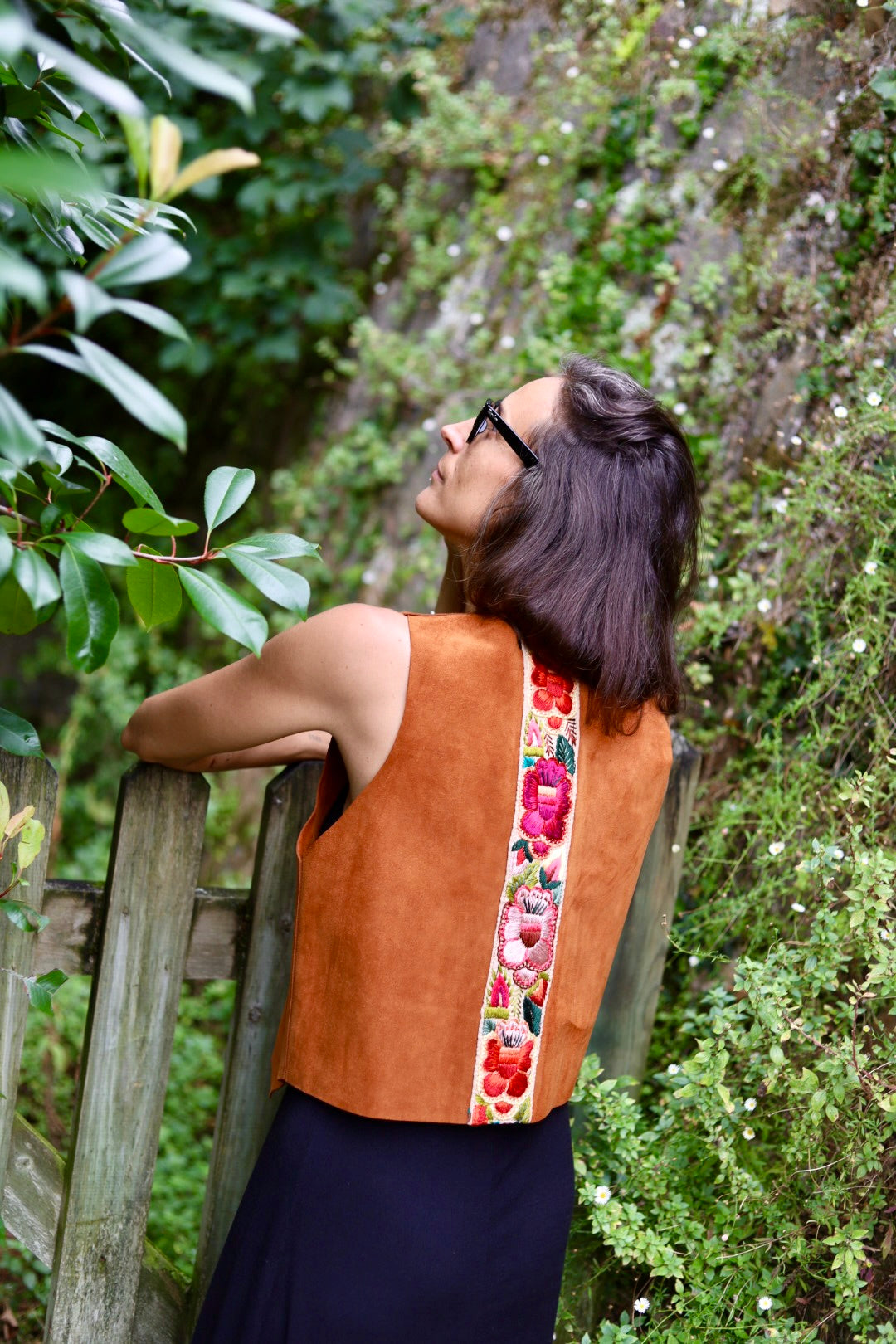 Cordoba Suede Top in Caramel + 1/2 Embroidered Strap Praga