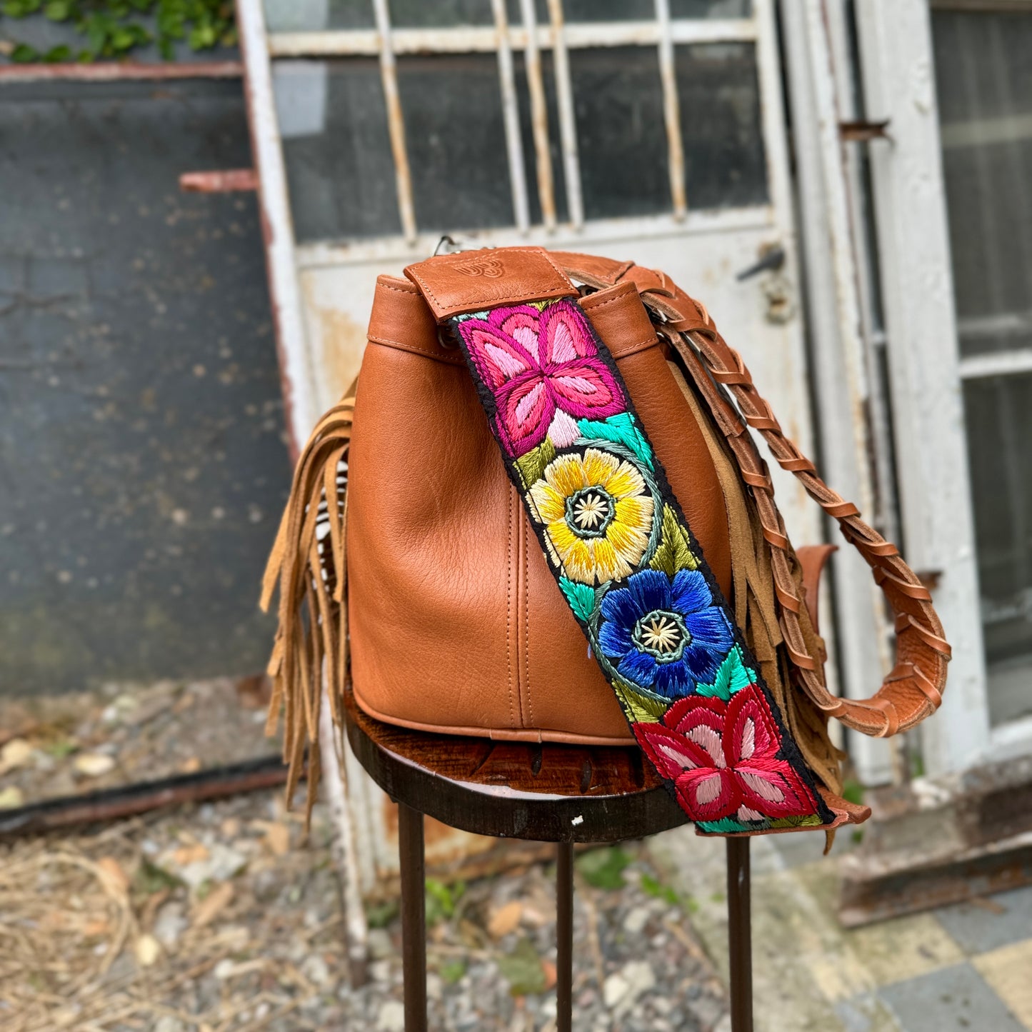 Bucket Bag Elsa in Caramel + Jerusalem Regular Strap