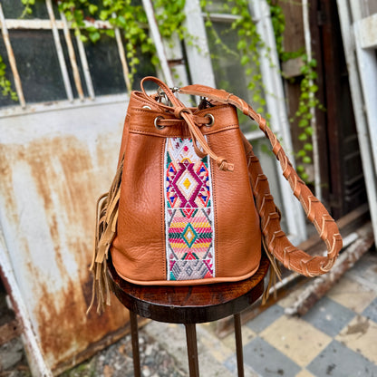 Bucket Bag Elsa in Caramel + Jaipur