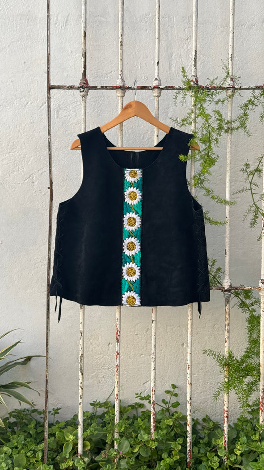 Argentina Suede Top in black + 1/2 Embroidered Strap