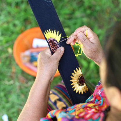 Top de Cuero Gamuza Cordoba + 1/2 Correa Bordada Buenos Aires