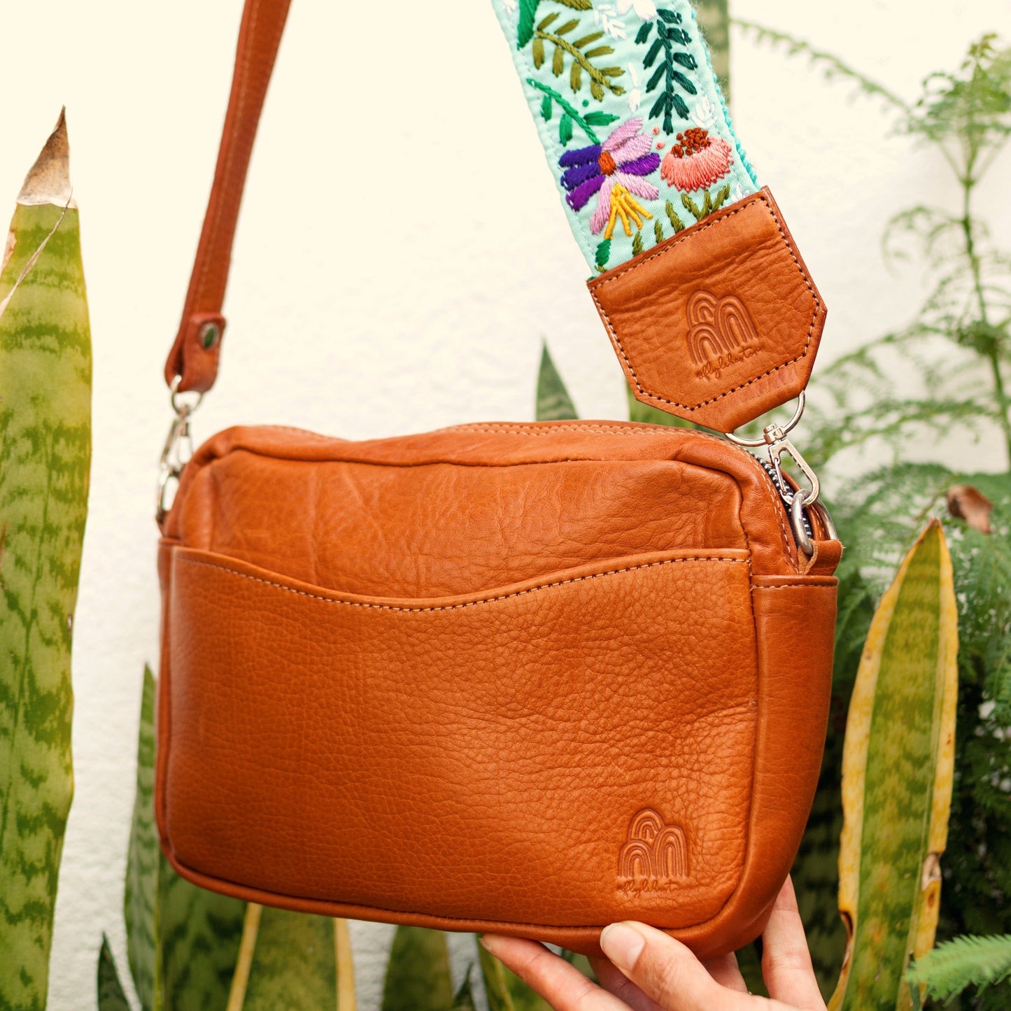 Travel Necessaire Aimé + Rio Strap Short Strap in Caramel by Byflorecer