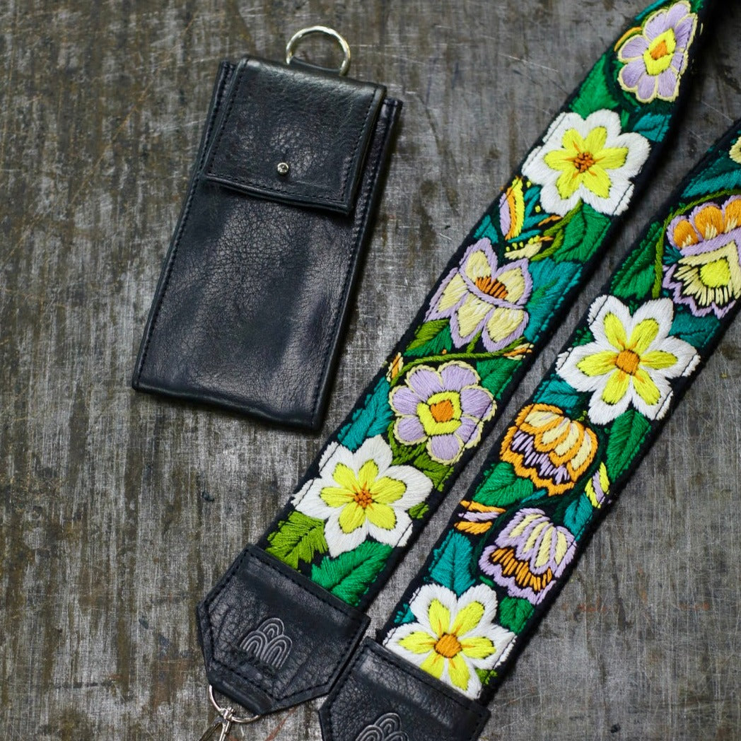 Phone Pouch Titi + Bali Long Strap in Black